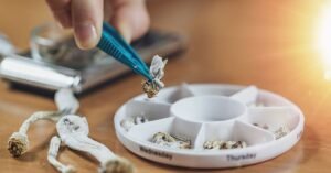 Read more about the article Microdosing Psychedelics: What Science Says in 2025